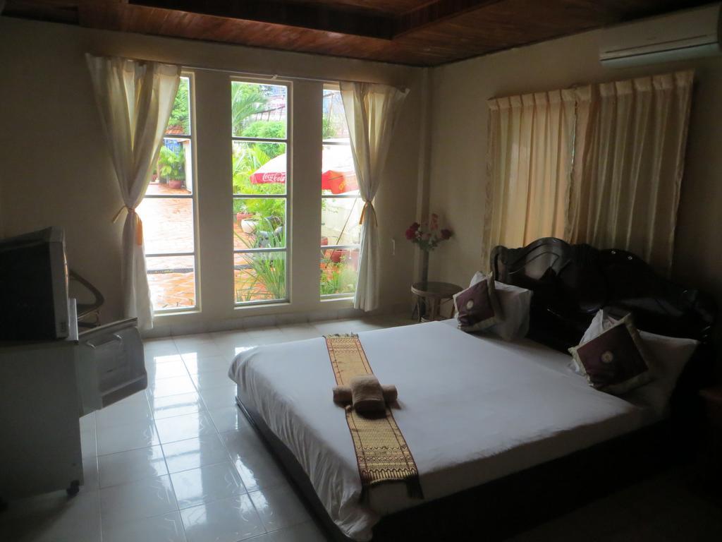 Divers Hotel Sihanoukville Habitación foto