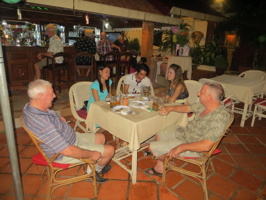 Divers Hotel Sihanoukville Exterior foto