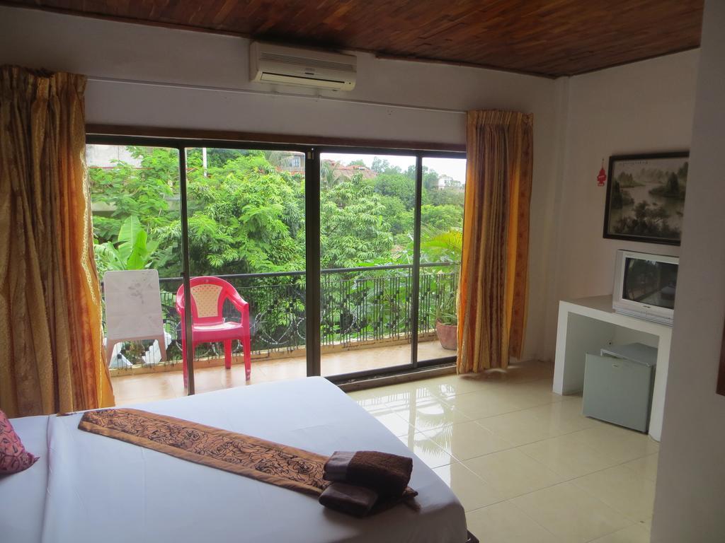 Divers Hotel Sihanoukville Habitación foto