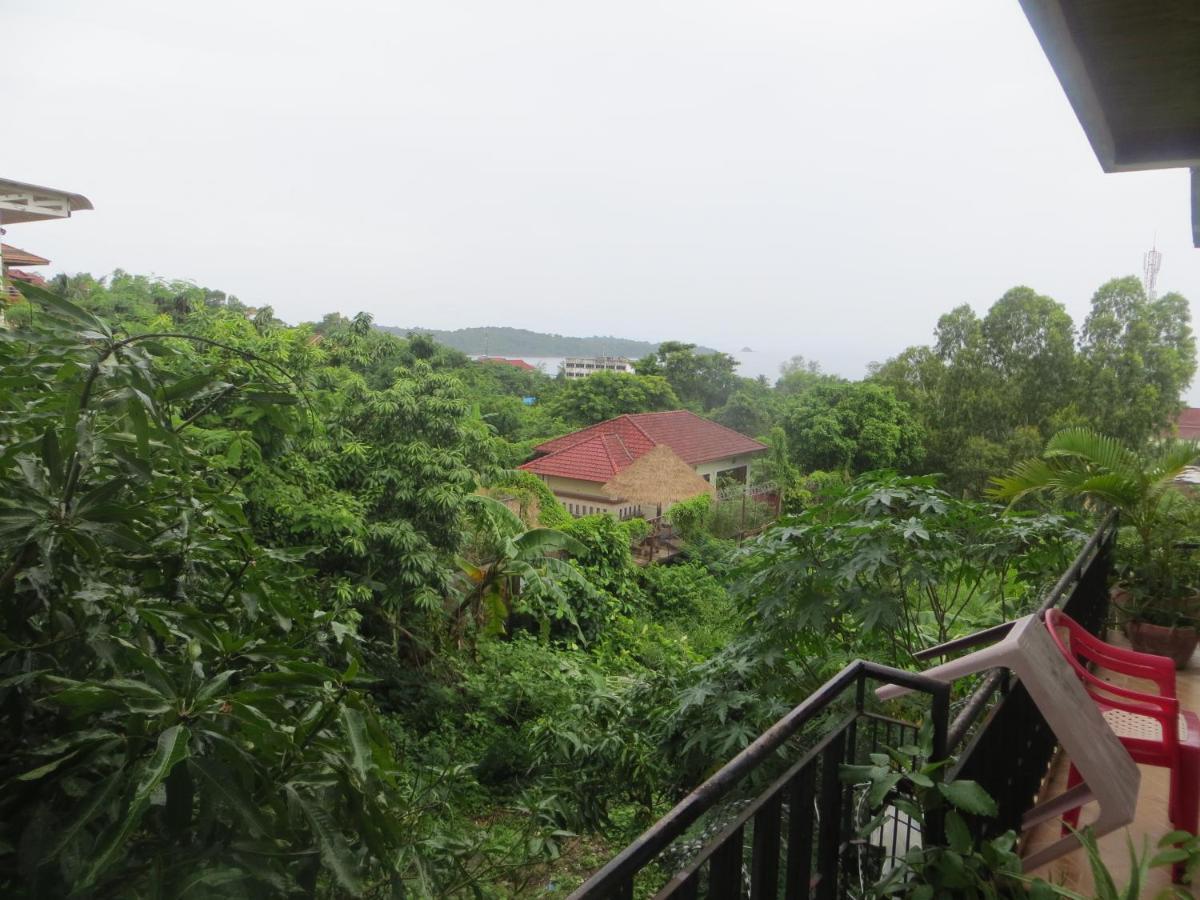 Divers Hotel Sihanoukville Habitación foto